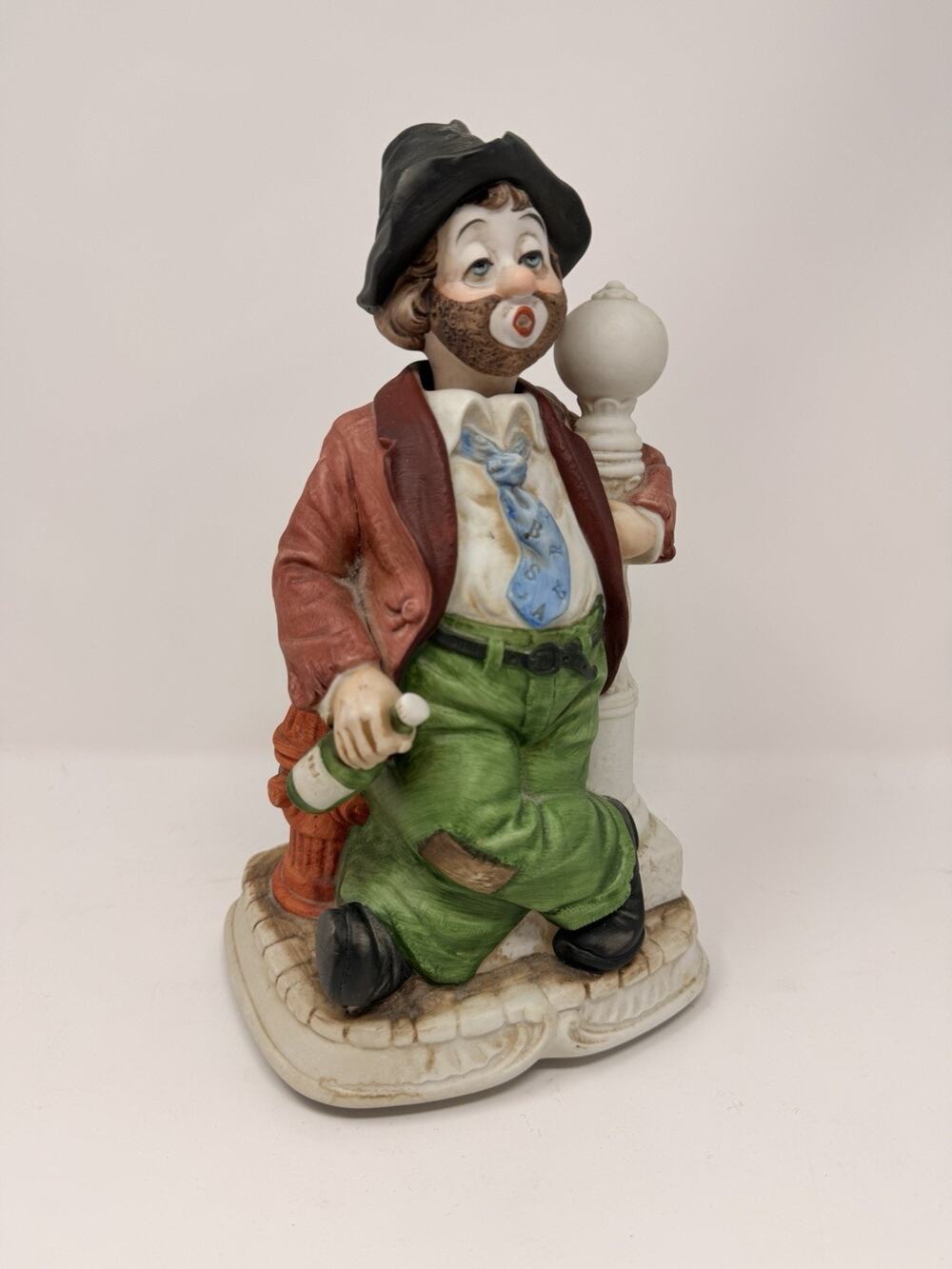 Lamp Post Willie ceramic figurine / music box – Melody in Motion NOT WORKING